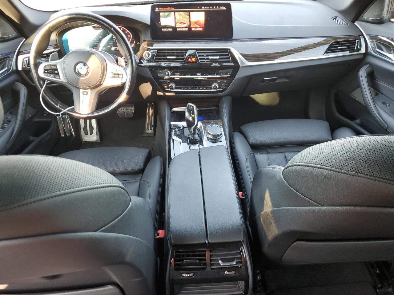 2022 BMW Seria 5 - zdjęcie 8