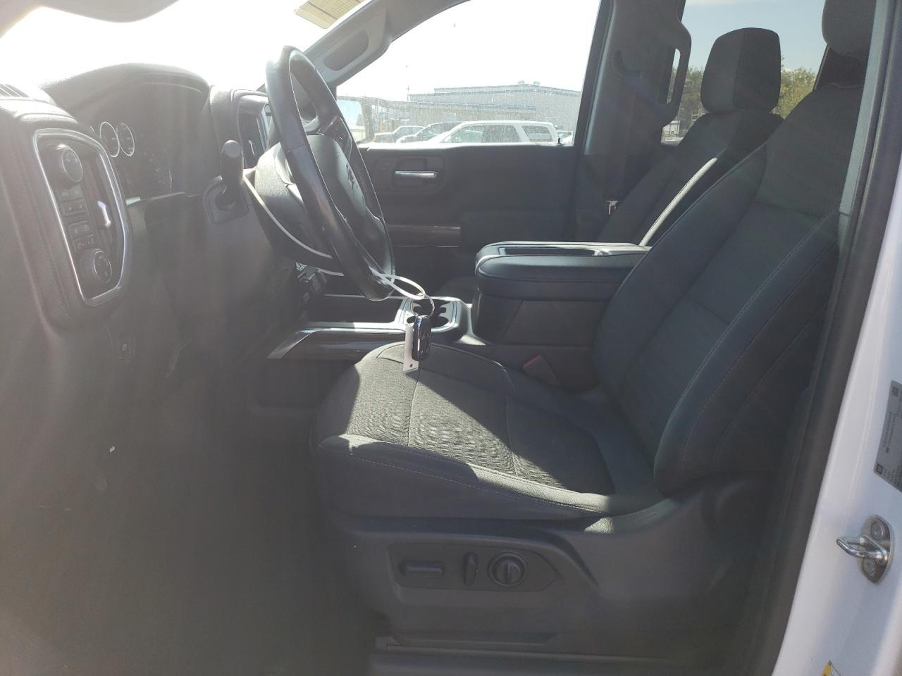 2019 Chevrolet Silverado - zdjęcie 7