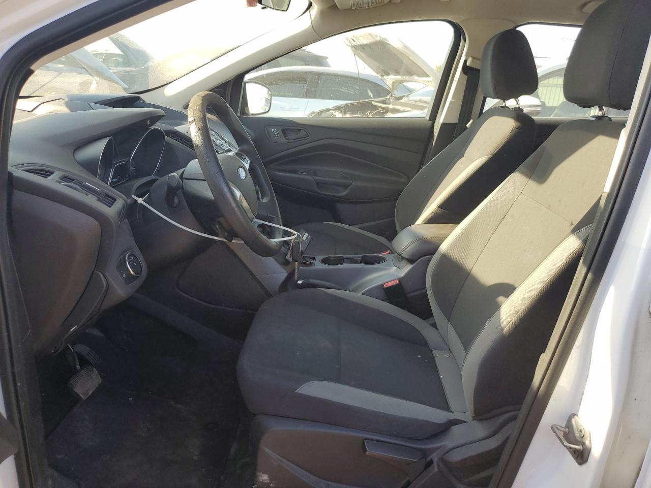 2014 Ford Escape S - zdjęcie 7