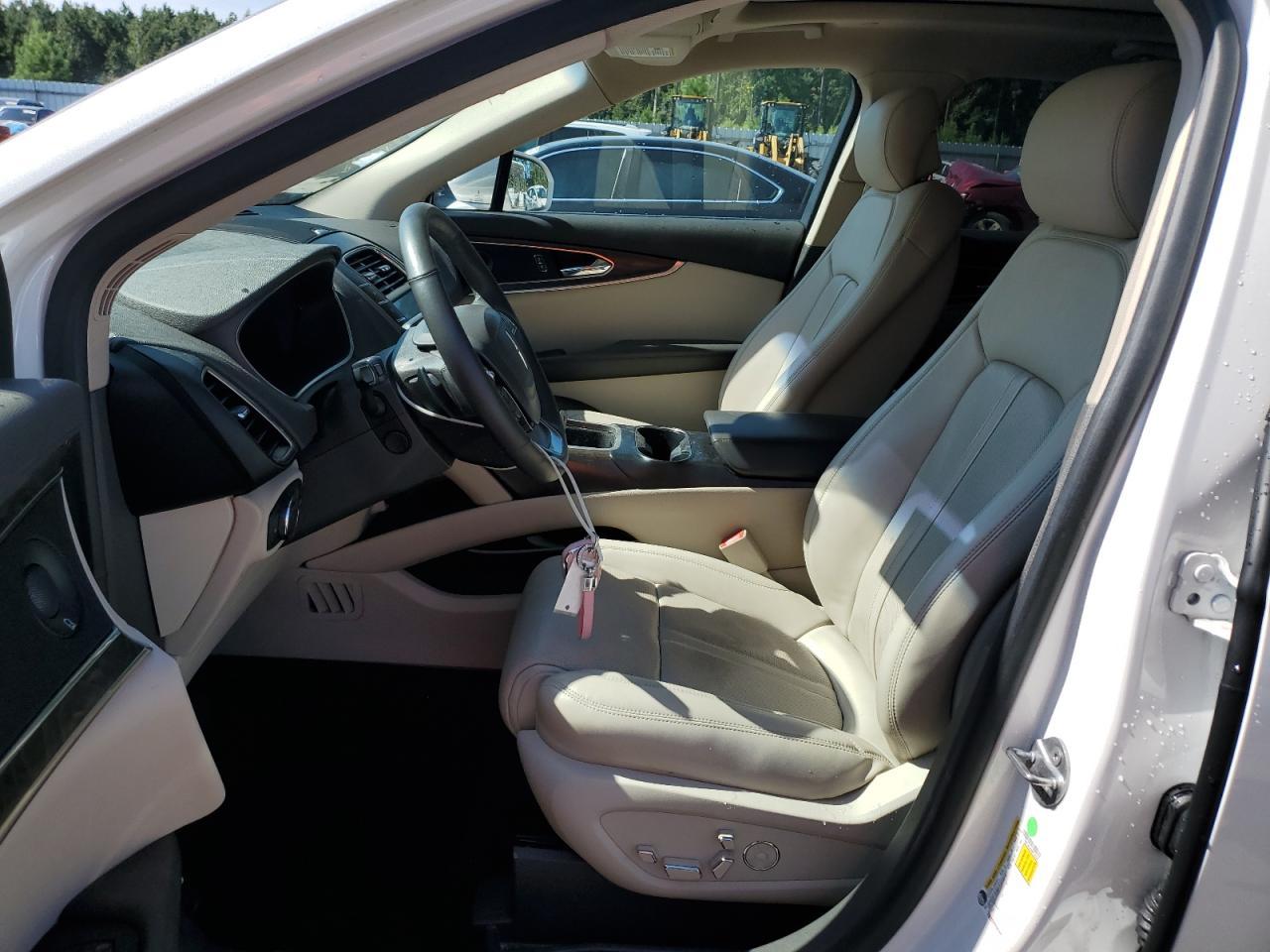 2019 Lincoln Nautilus Reserve - zdjęcie 7