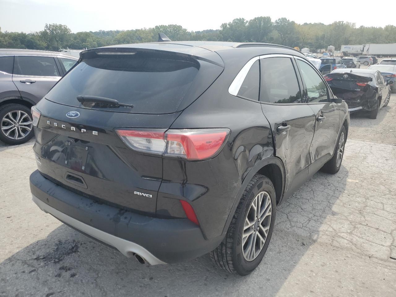 2021 Ford Escape Sel - zdjęcie 3