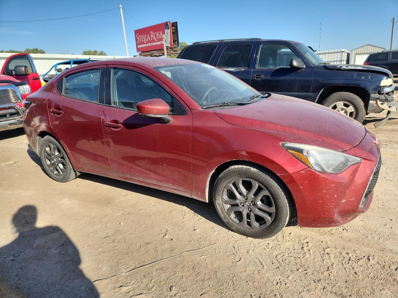 2019 Toyota Yaris L - zdjęcie 4