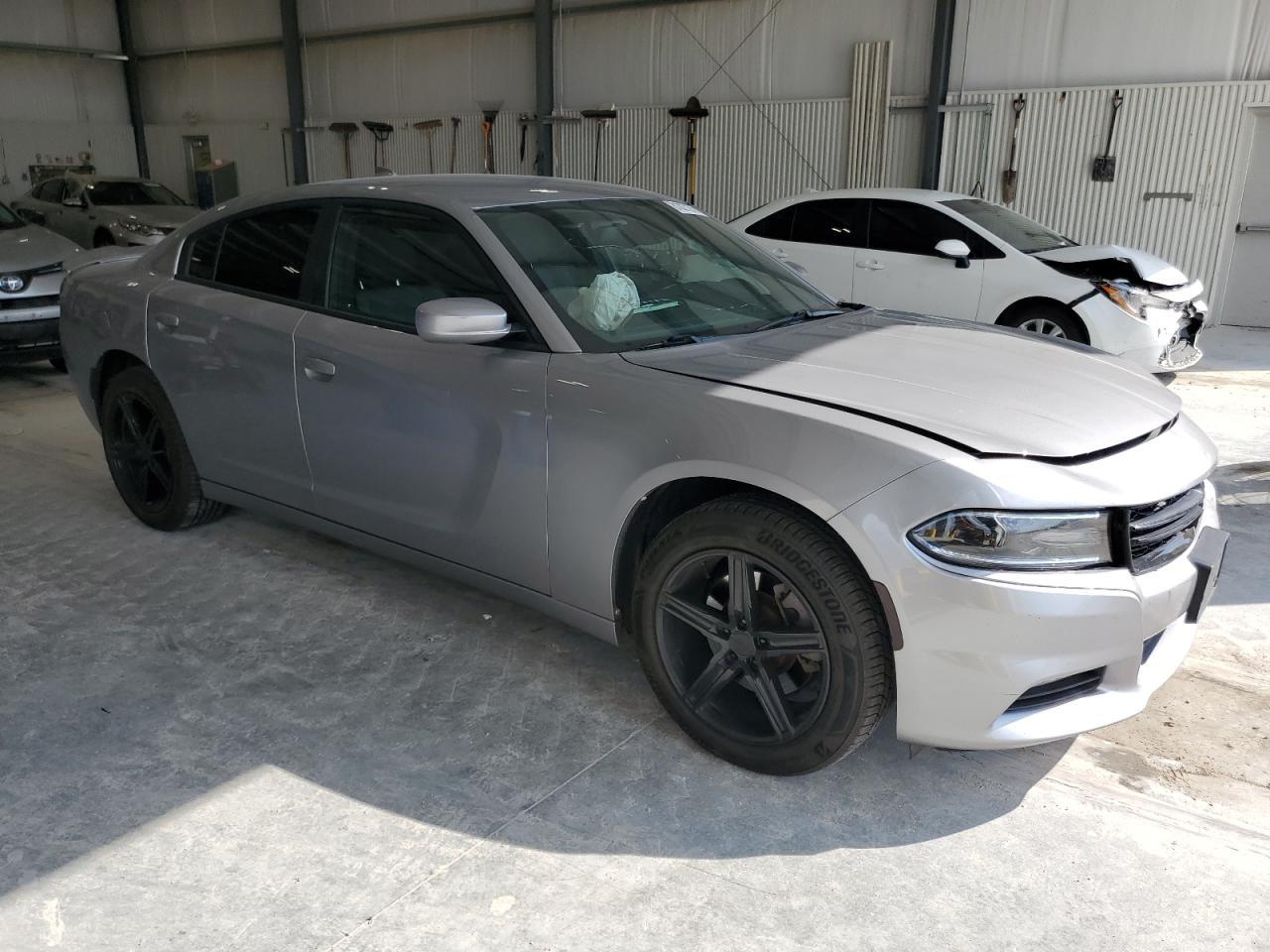 2016 Dodge Charger Sxt - zdjęcie 4