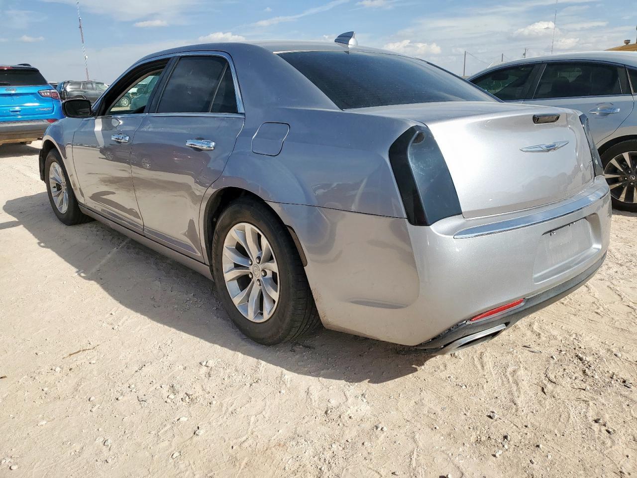 2015 Chrysler 300 - zdjęcie 2