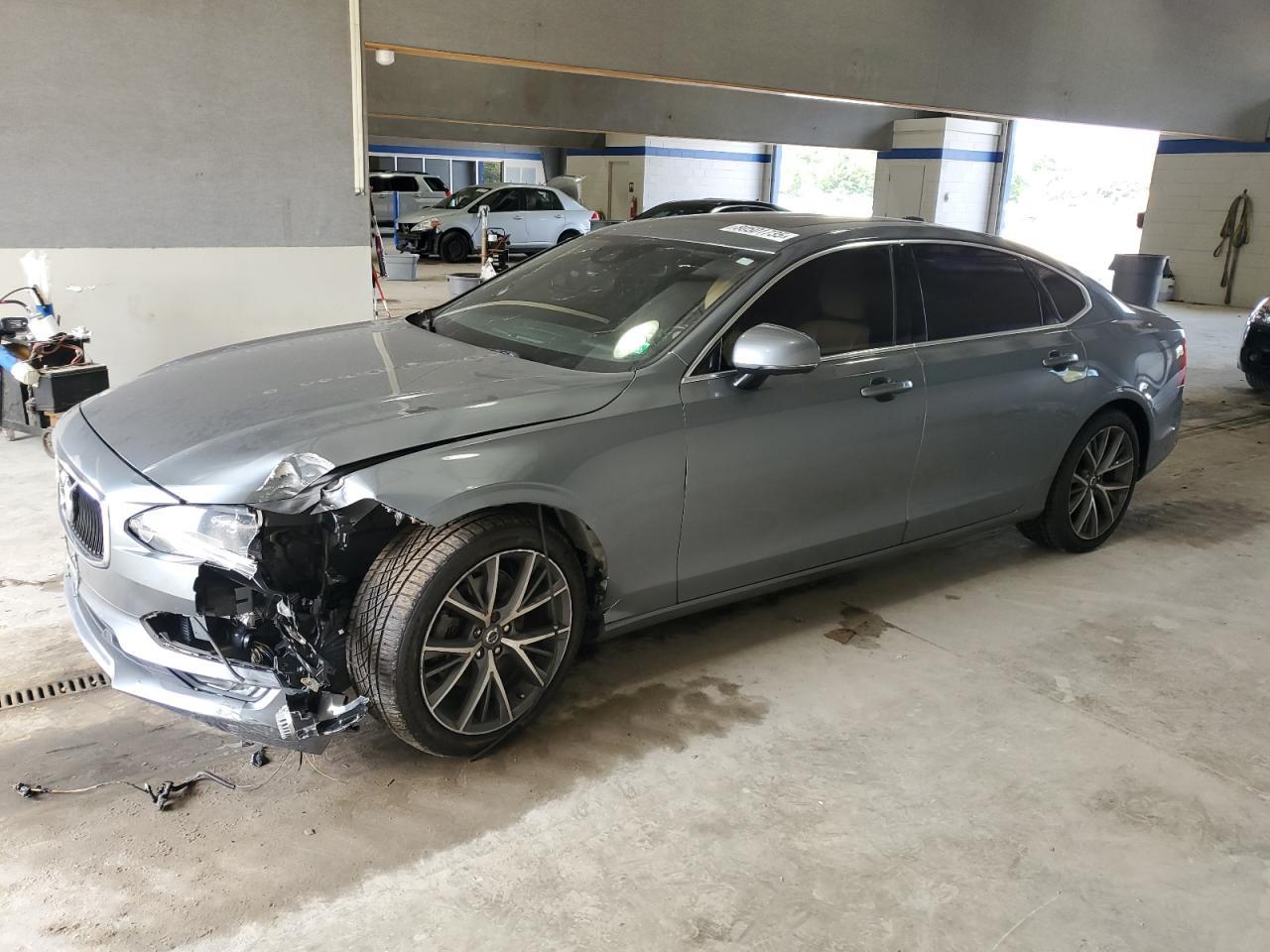 2018 Volvo S90 T5 Momentum - zdjęcie główne