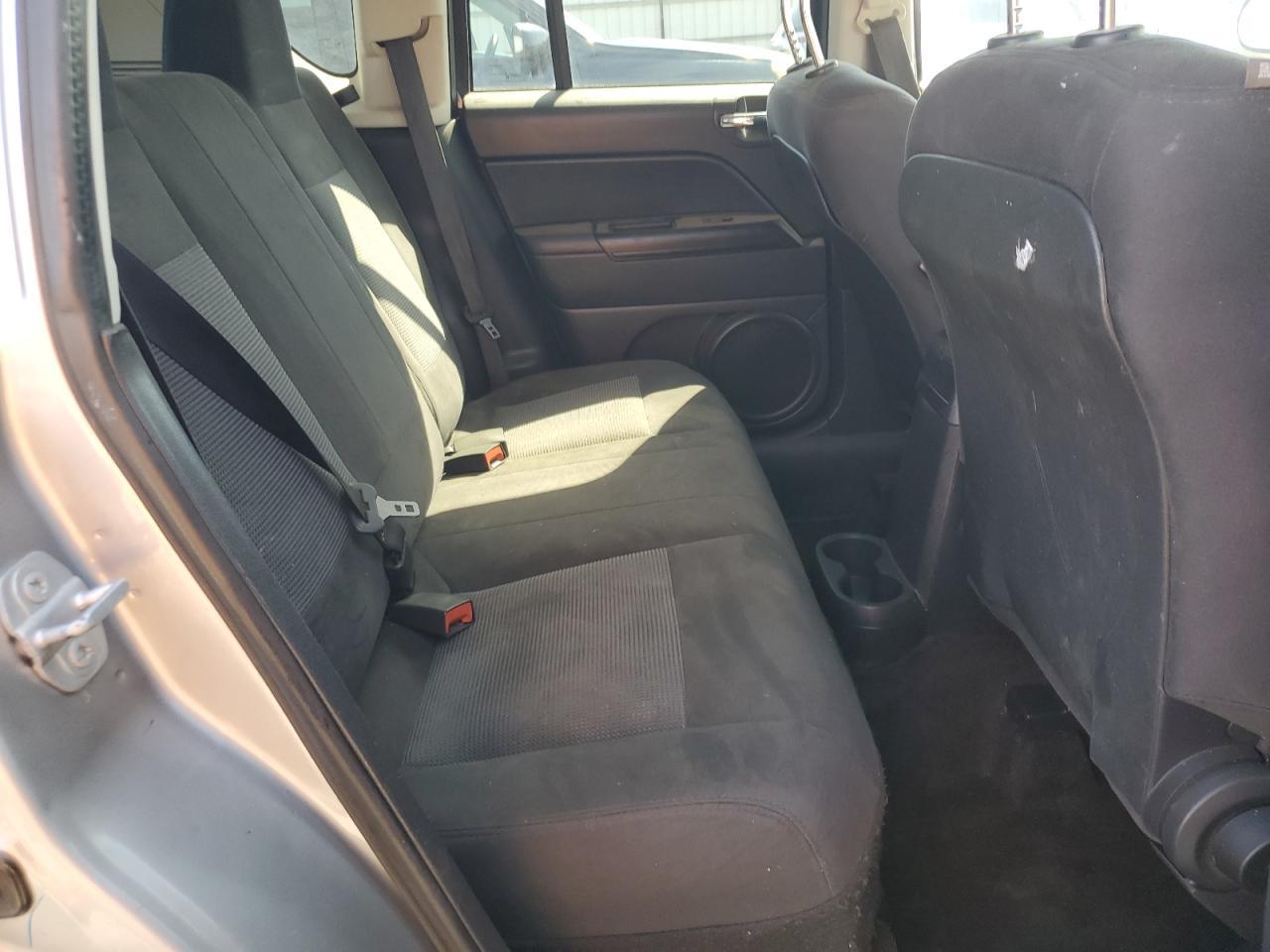 2015 Jeep Compass Sport - zdjęcie 11