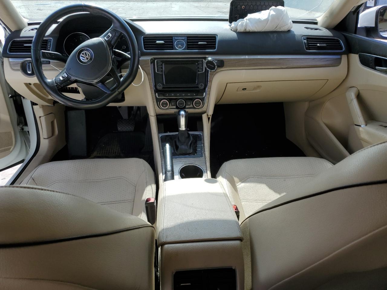 2016 Volkswagen Passat Se - zdjęcie 8