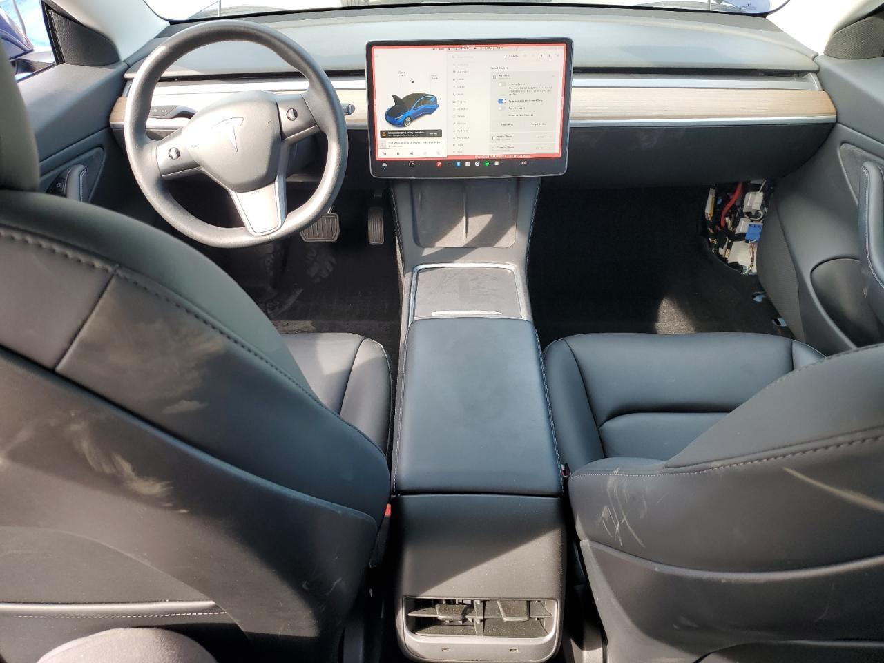 2021 Tesla Model 3 - zdjęcie 8