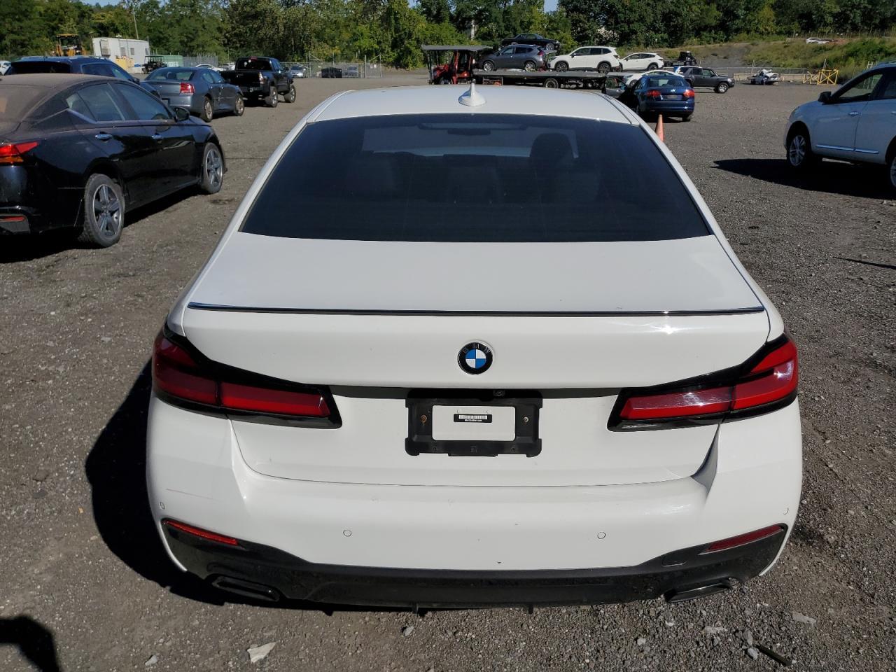 2023 BMW Seria 5 530i - zdjęcie 6