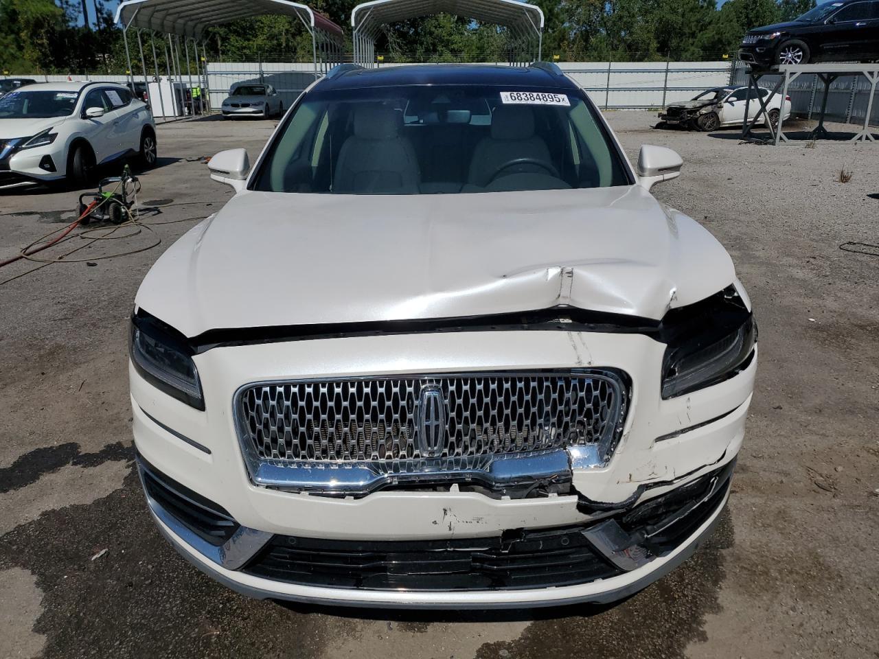 2019 Lincoln Nautilus Reserve - zdjęcie 5