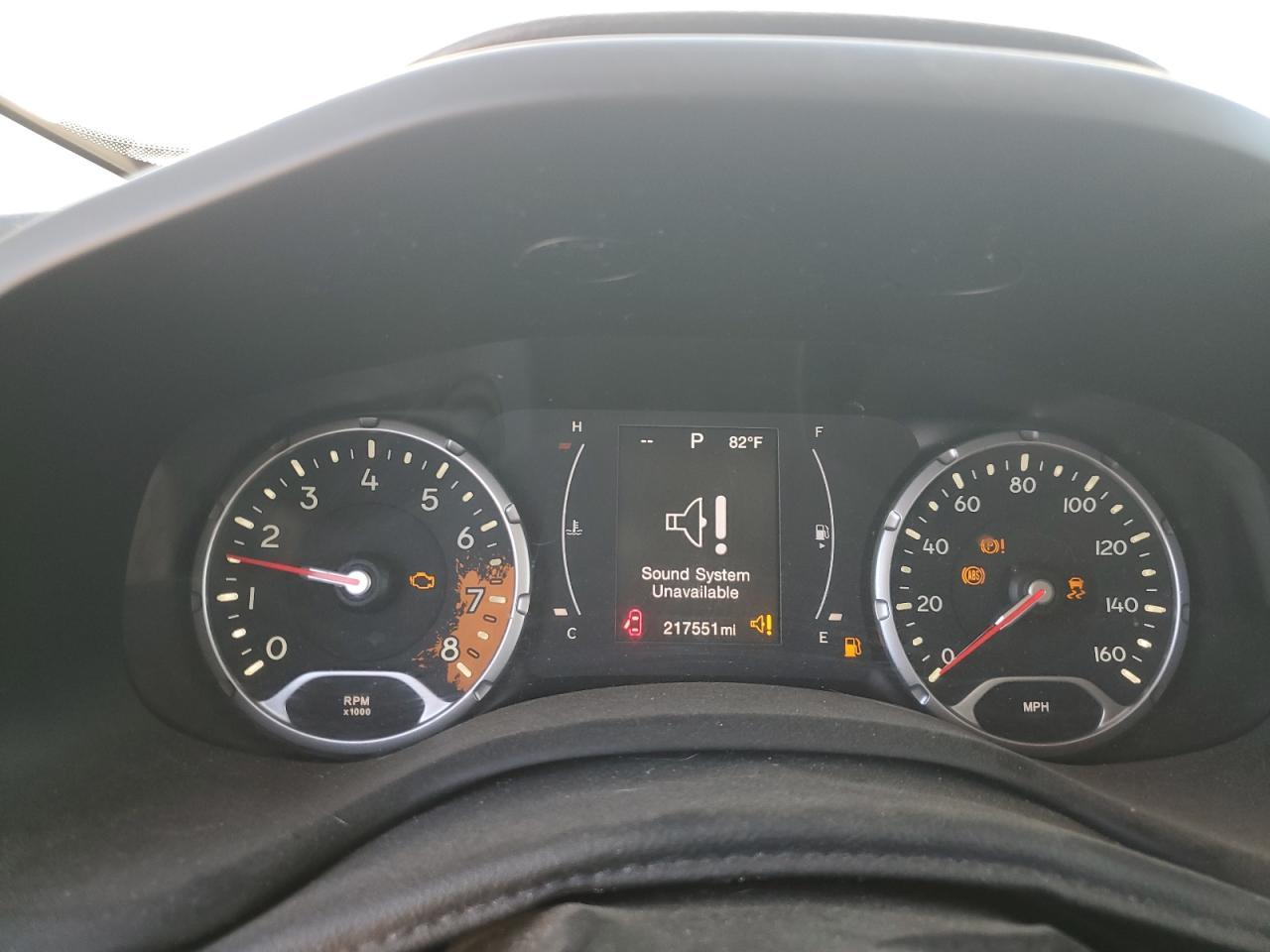 2015 Jeep Renegade Latitude - zdjęcie 9