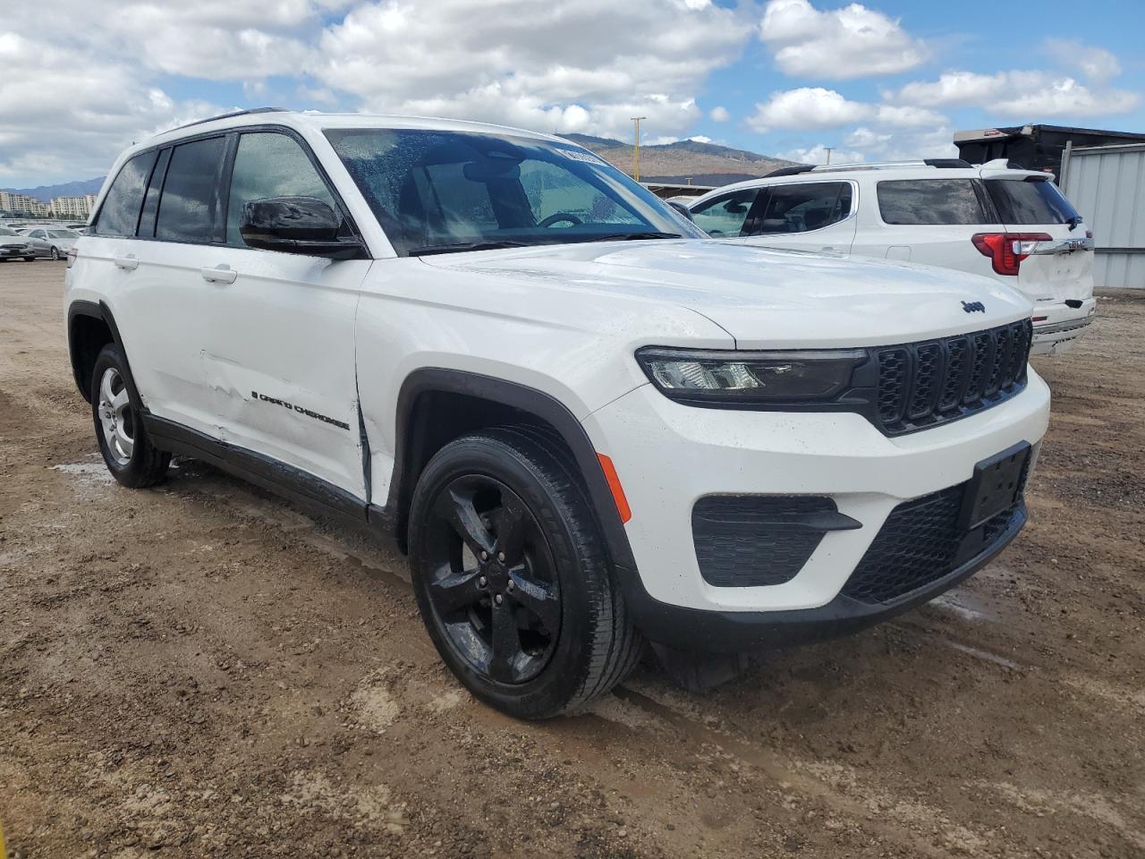 2023 Jeep Grand Cherokee Laredo - zdjęcie 4