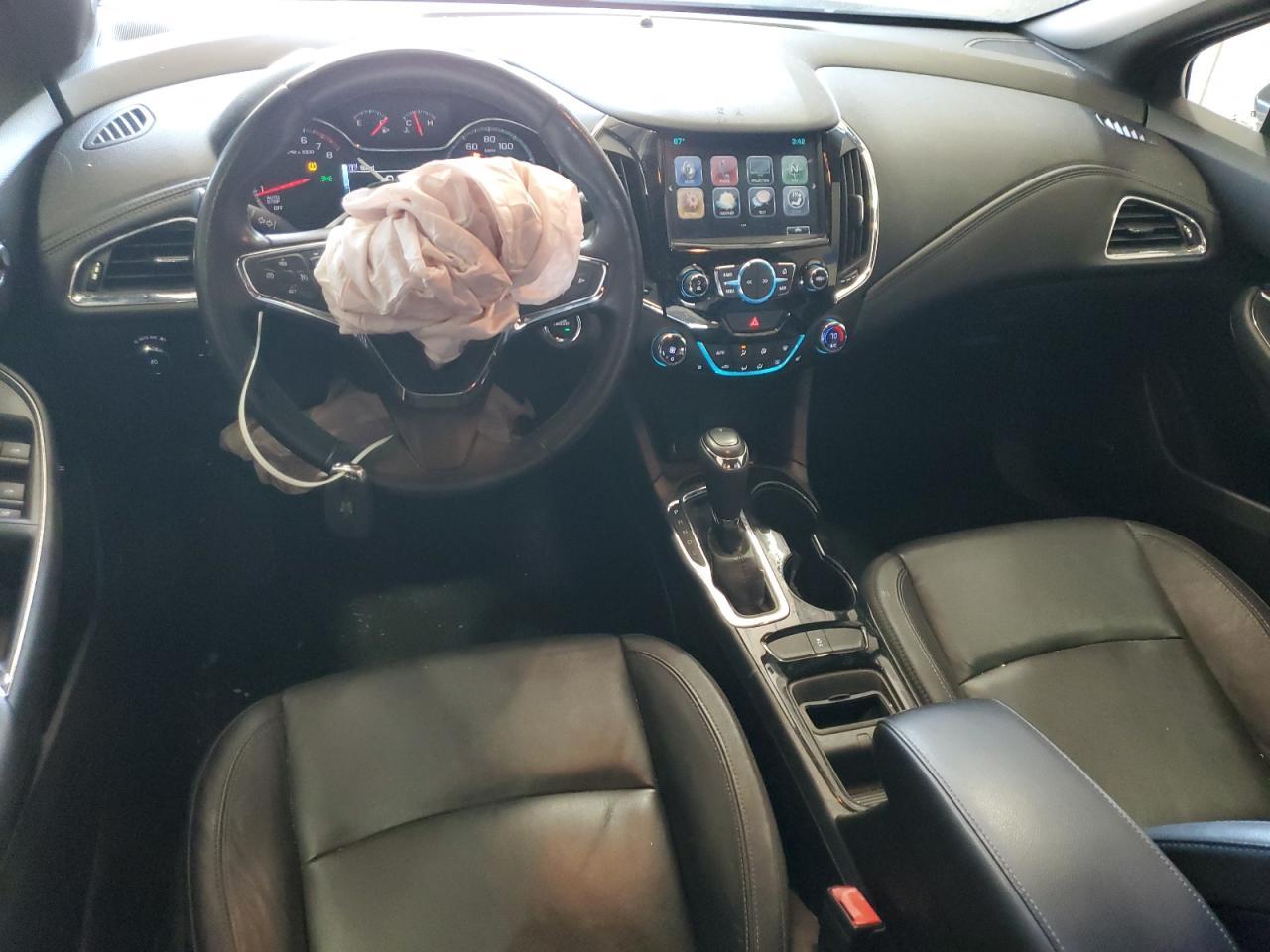 2017 Chevrolet Cruze Premier - zdjęcie 8