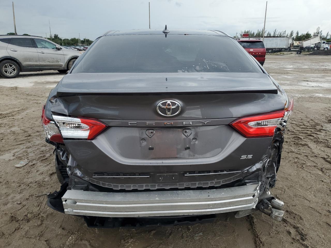 2020 Toyota Camry Se - zdjęcie 6