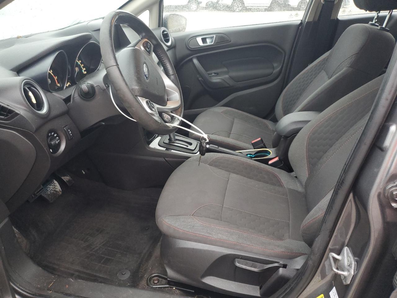 2014 Ford Fiesta Se - zdjęcie 7