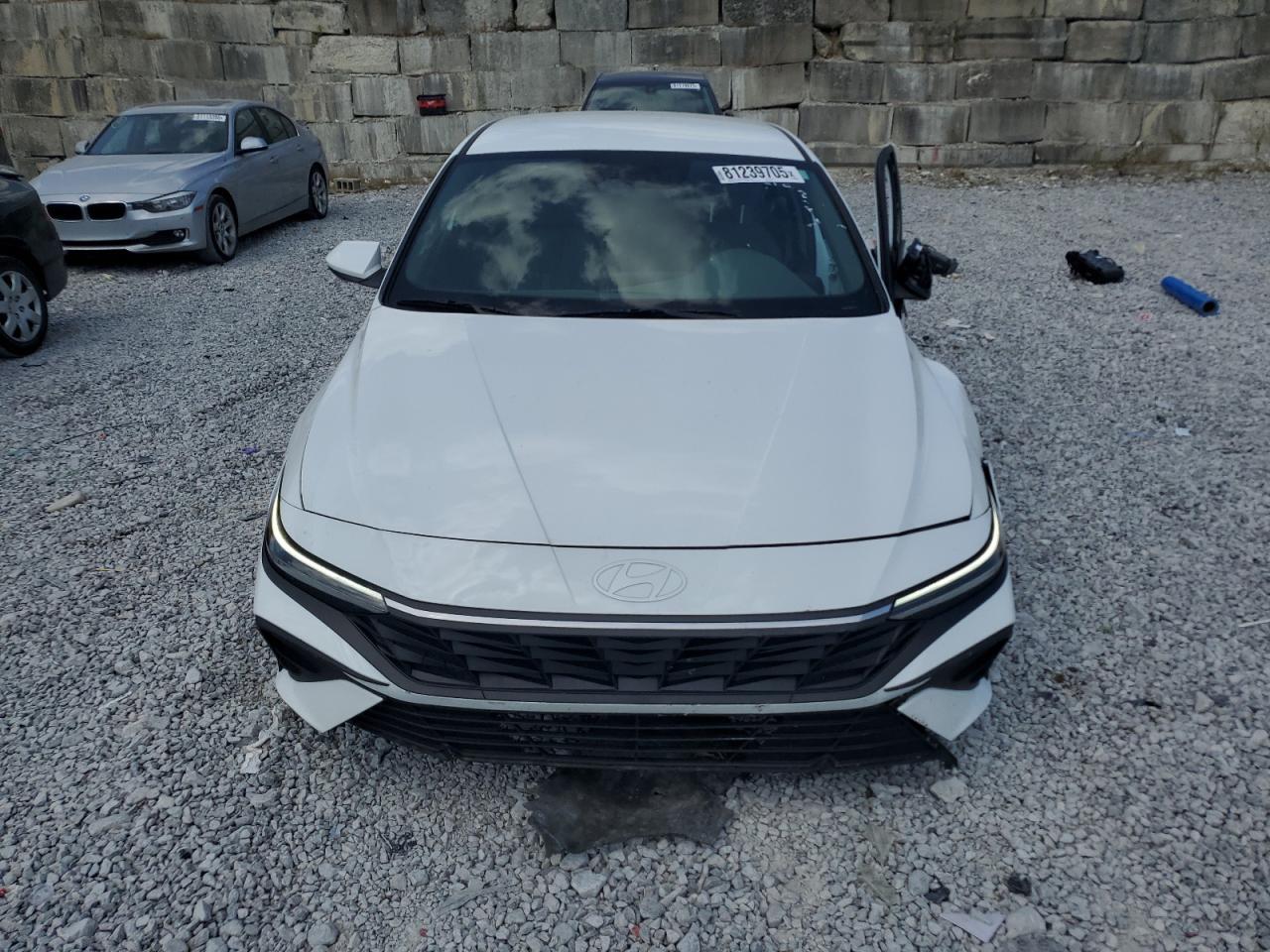 2024 Hyundai Elantra Se - zdjęcie 5