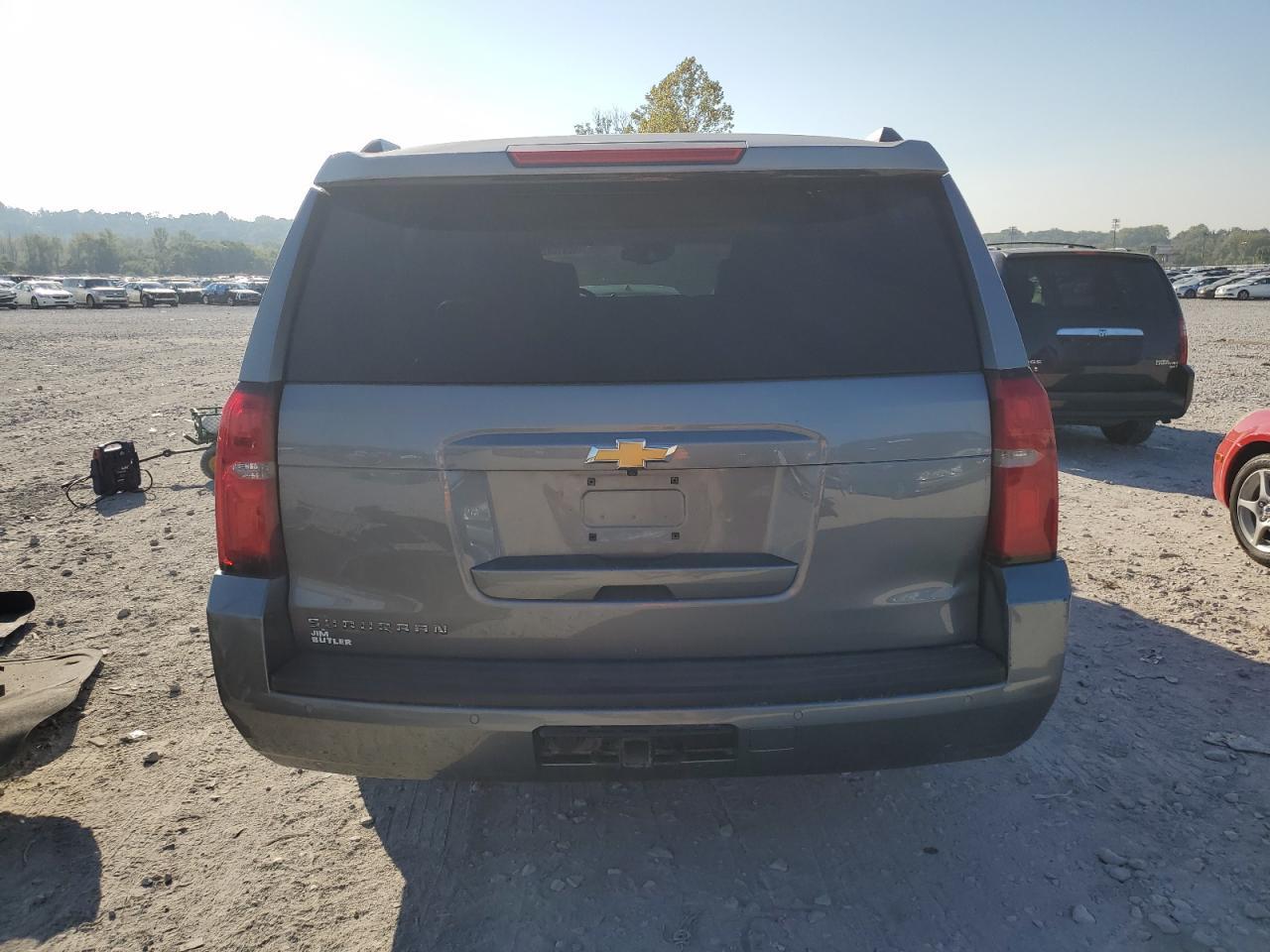 2018 Chevrolet Suburban K1500 Lt - zdjęcie 6