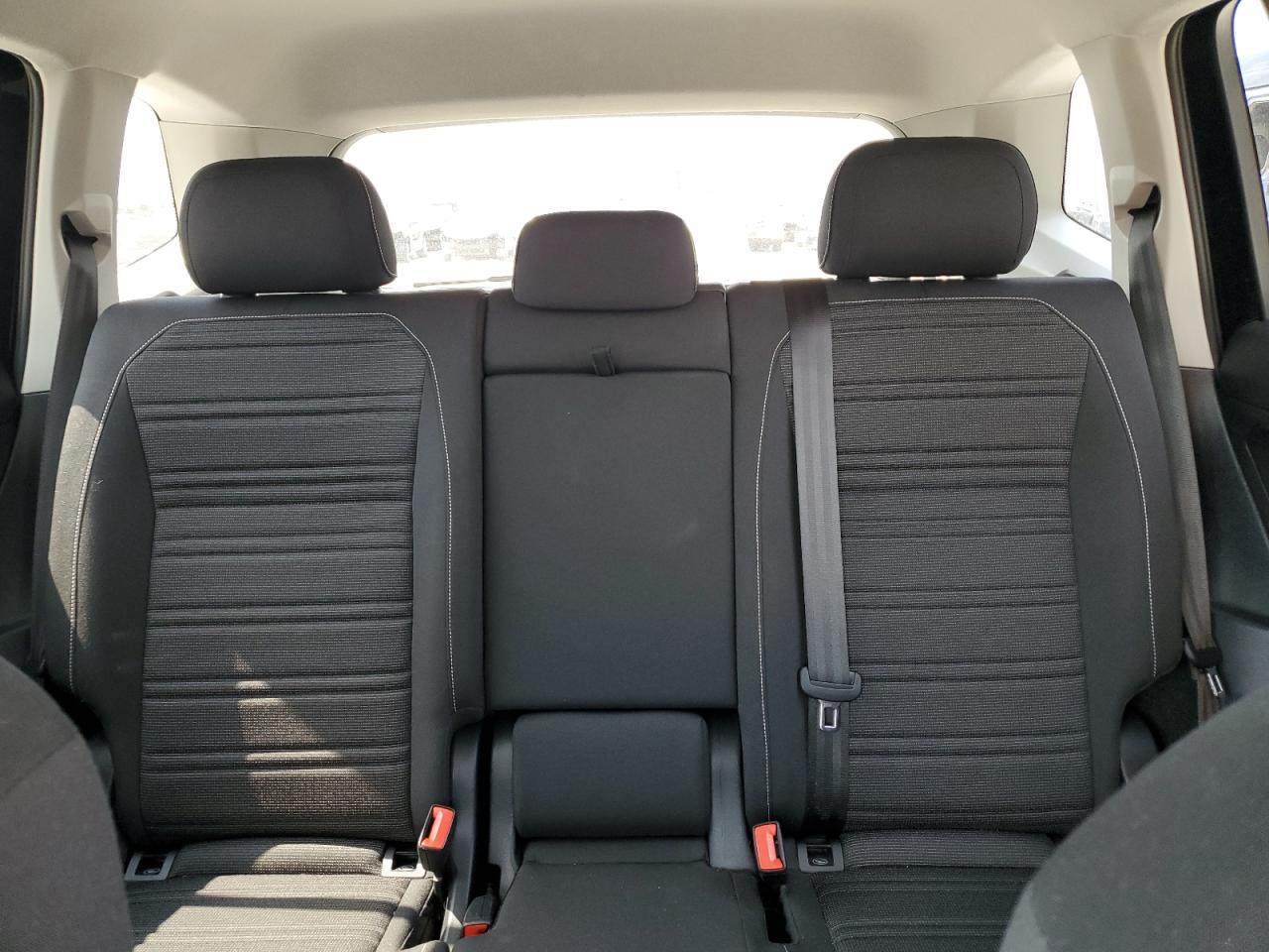 2022 Volkswagen Tiguan S - zdjęcie 10