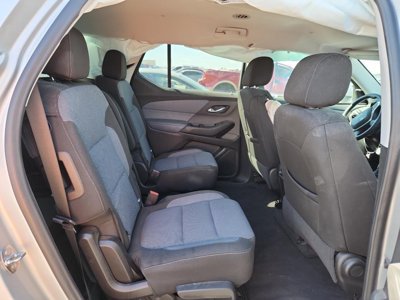 2021 Chevrolet Traverse - zdjęcie 11