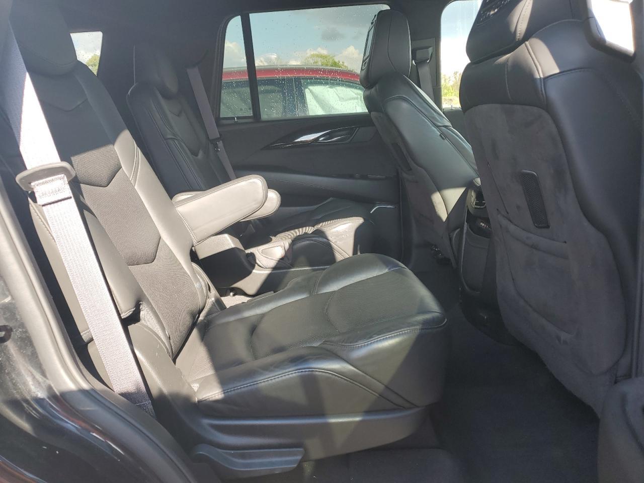 2016 Cadillac Escalade Platinum - zdjęcie 11