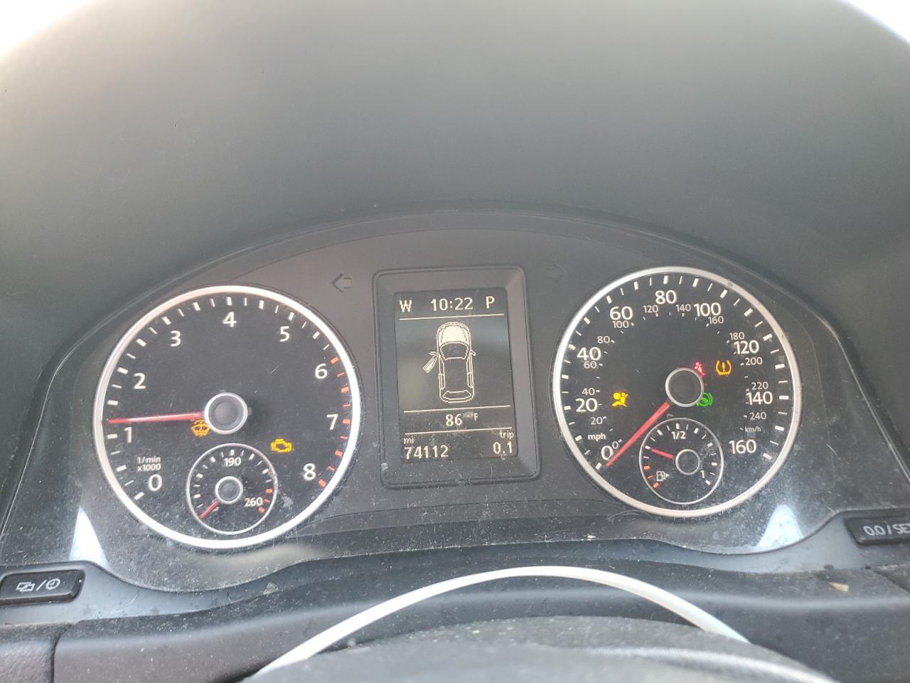 2015 Volkswagen Tiguan S - zdjęcie 9