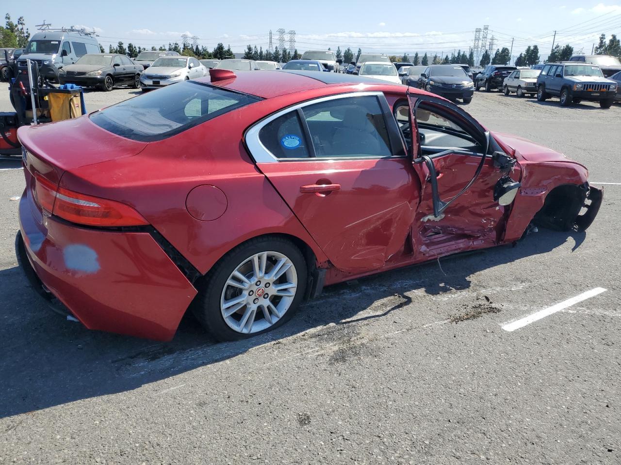 2018 Jaguar Xe Premium - zdjęcie 3