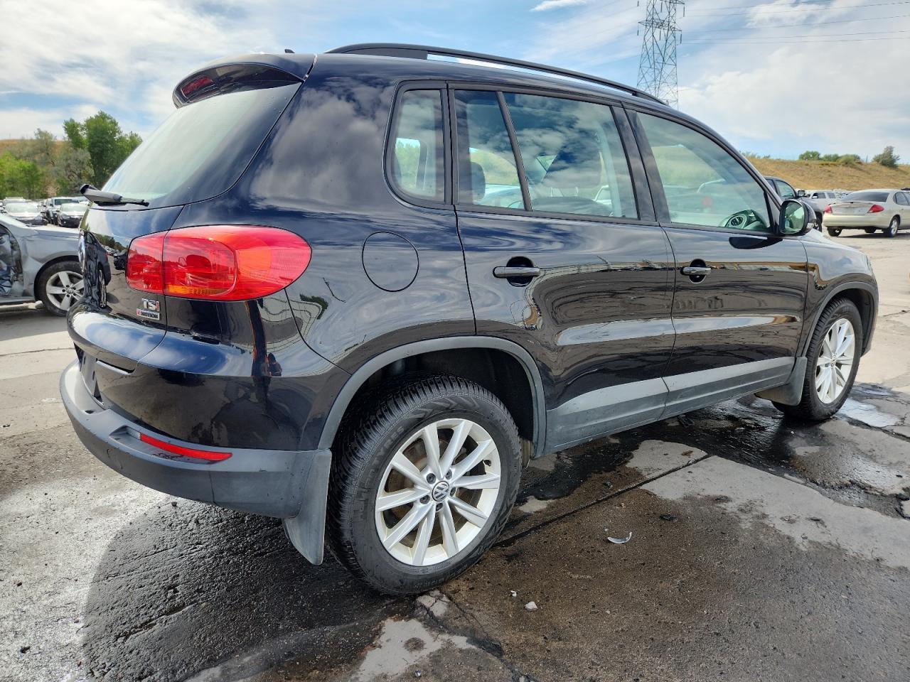 2017 Volkswagen Tiguan S - zdjęcie 3
