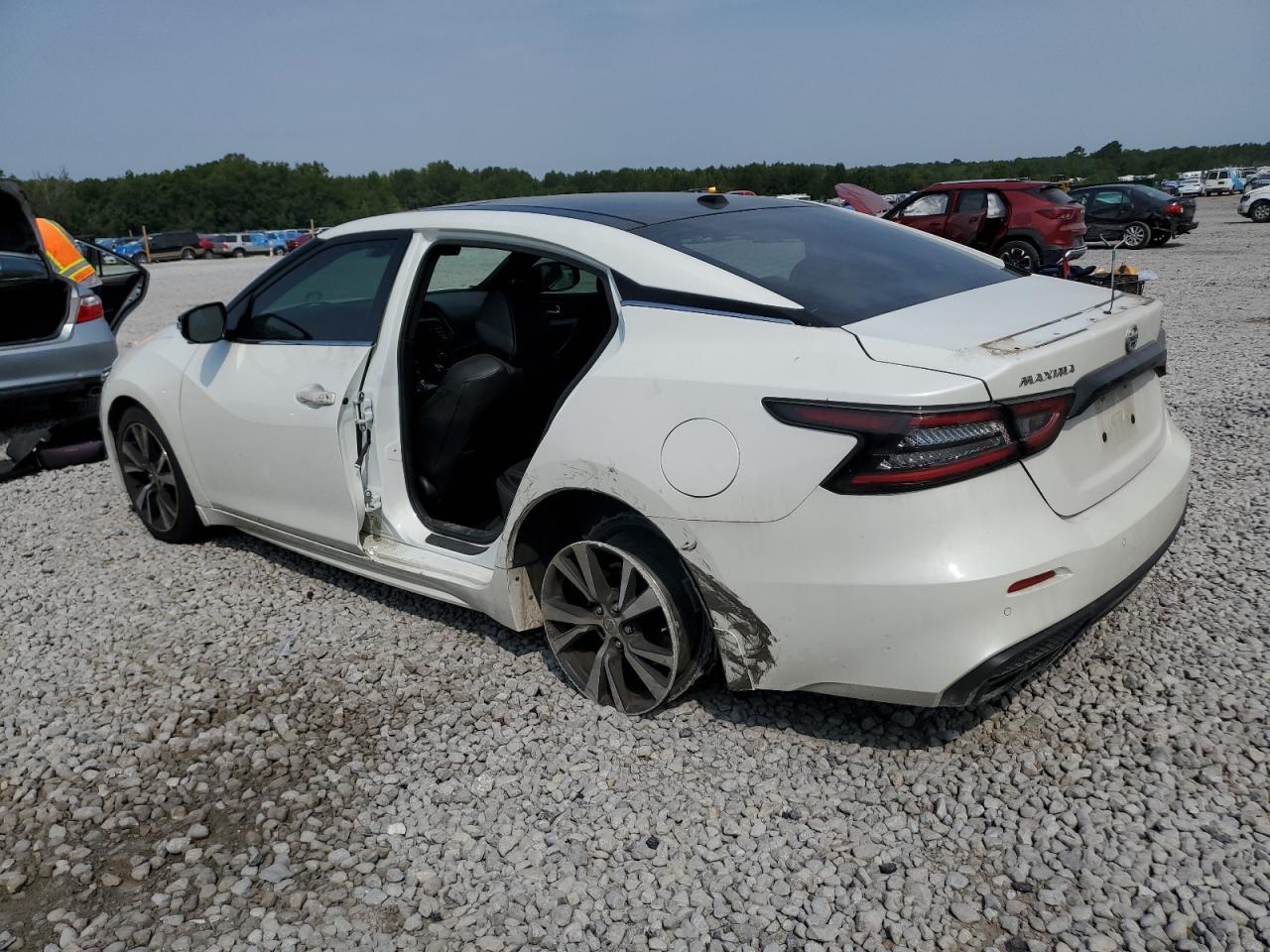 2021 Nissan Maxima - zdjęcie 2