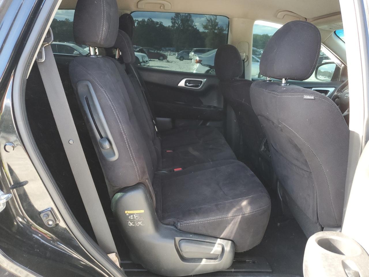 2015 Nissan Pathfinder S - zdjęcie 11