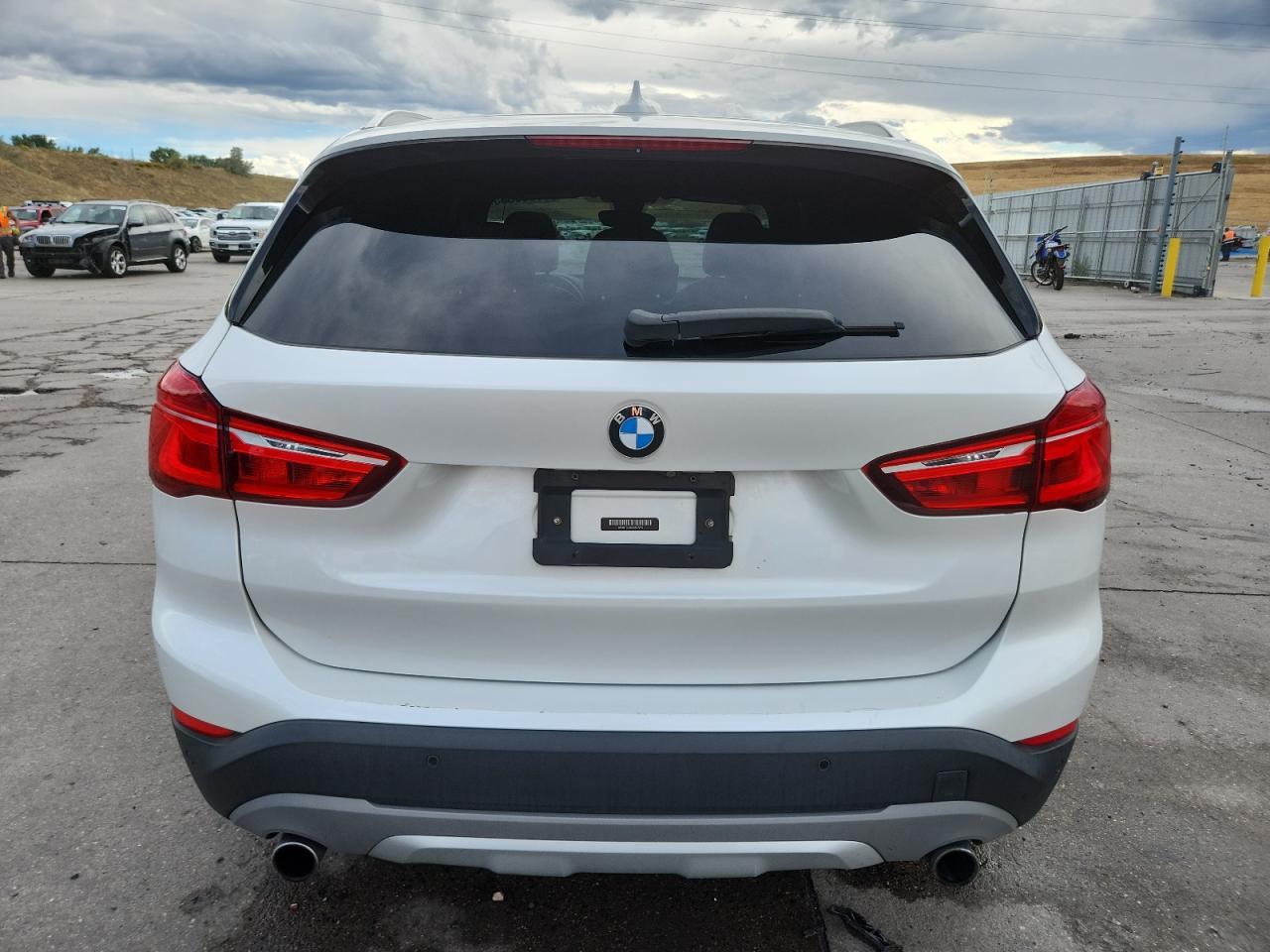 2016 BMW X1 xDrive28I - zdjęcie 6