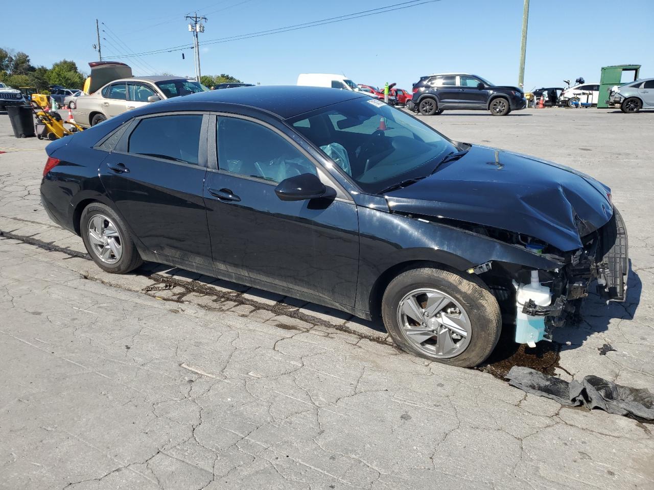 2025 Hyundai Elantra Se - zdjęcie 4