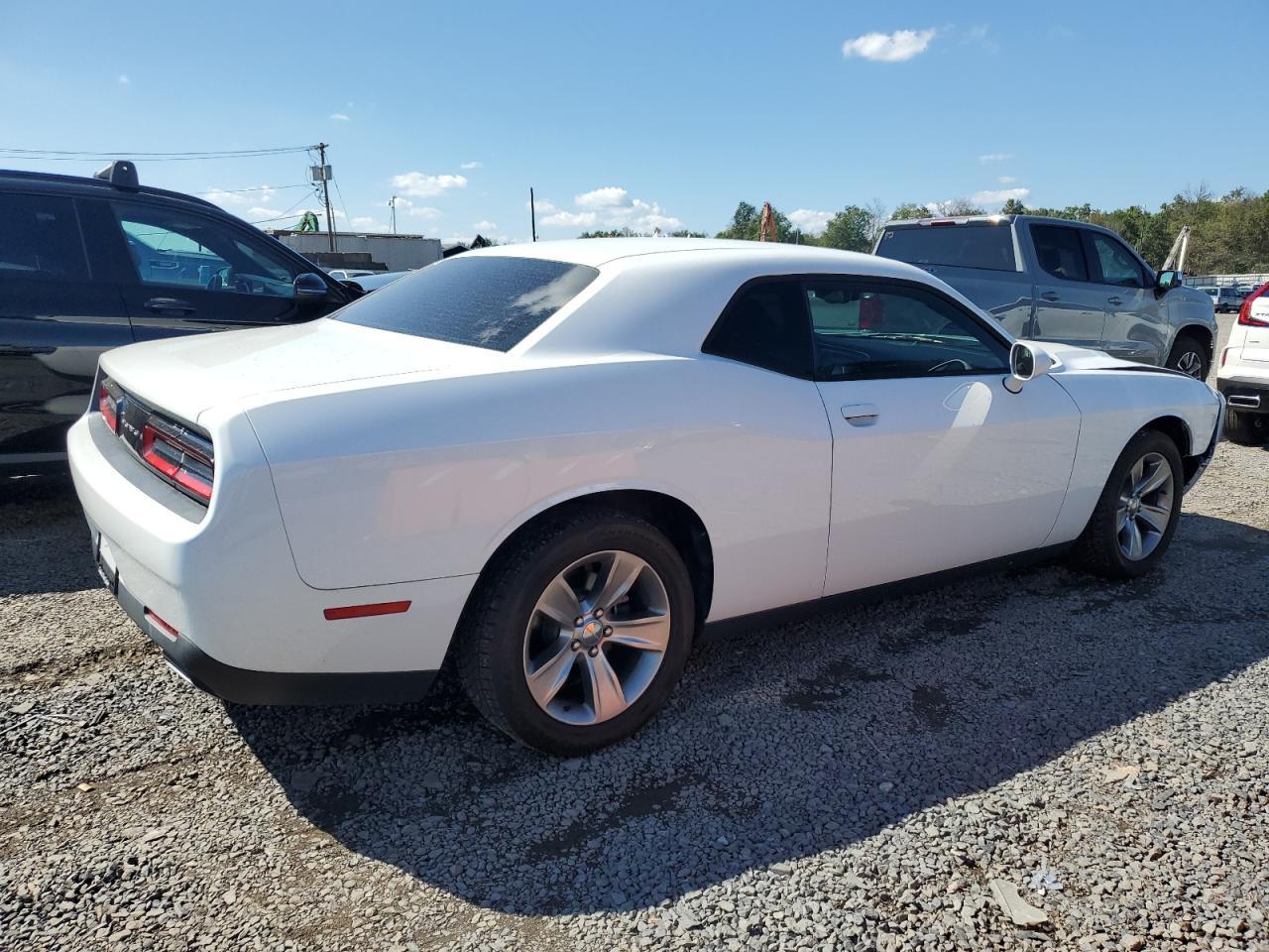 2016 Dodge Challenger Sxt - zdjęcie 3