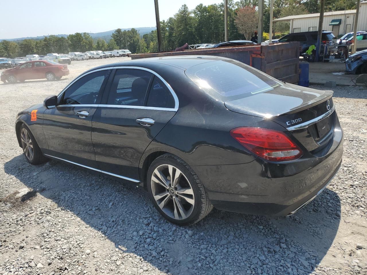 2017 Mercedes-Benz C 300 - zdjęcie 2