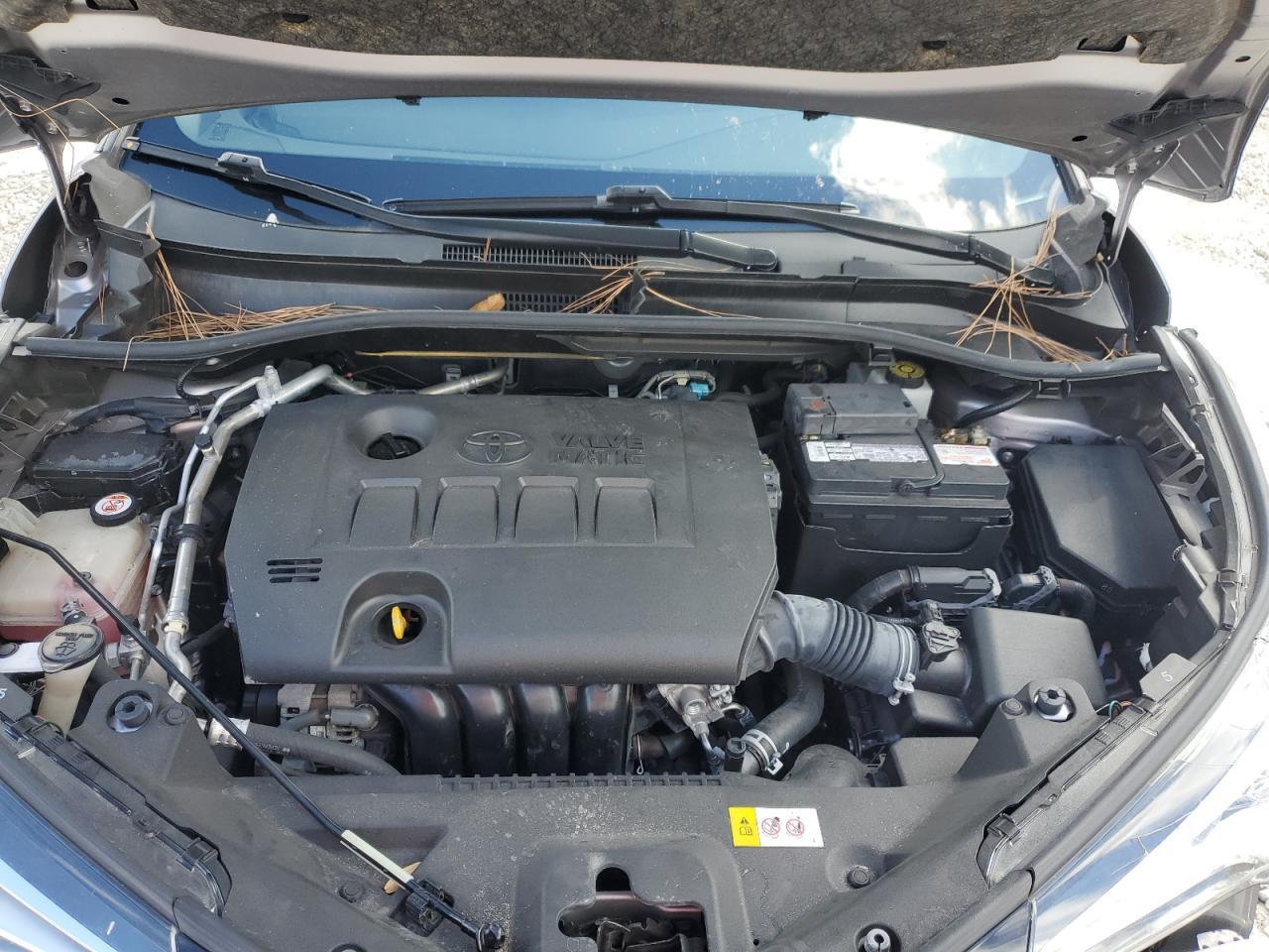 2019 Toyota C-Hr Xle - zdjęcie 11