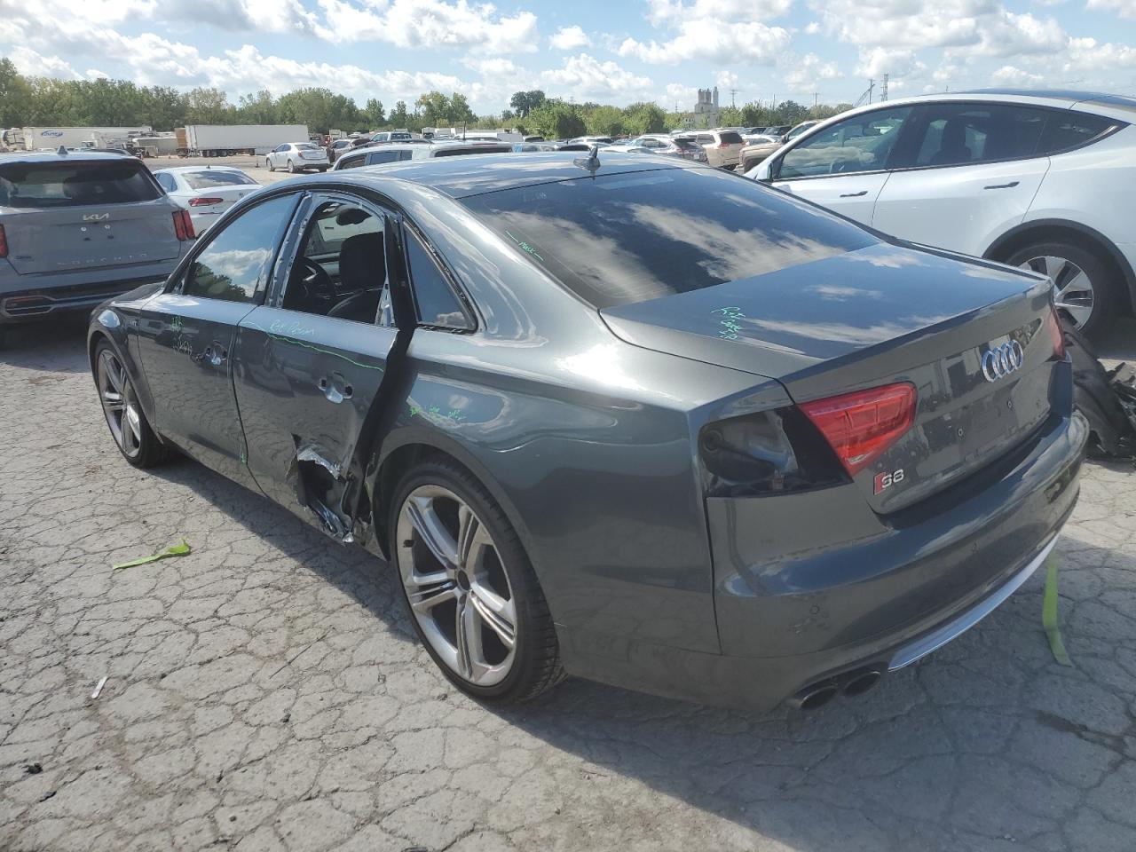 2014 Audi S8 Quattro - zdjęcie 2