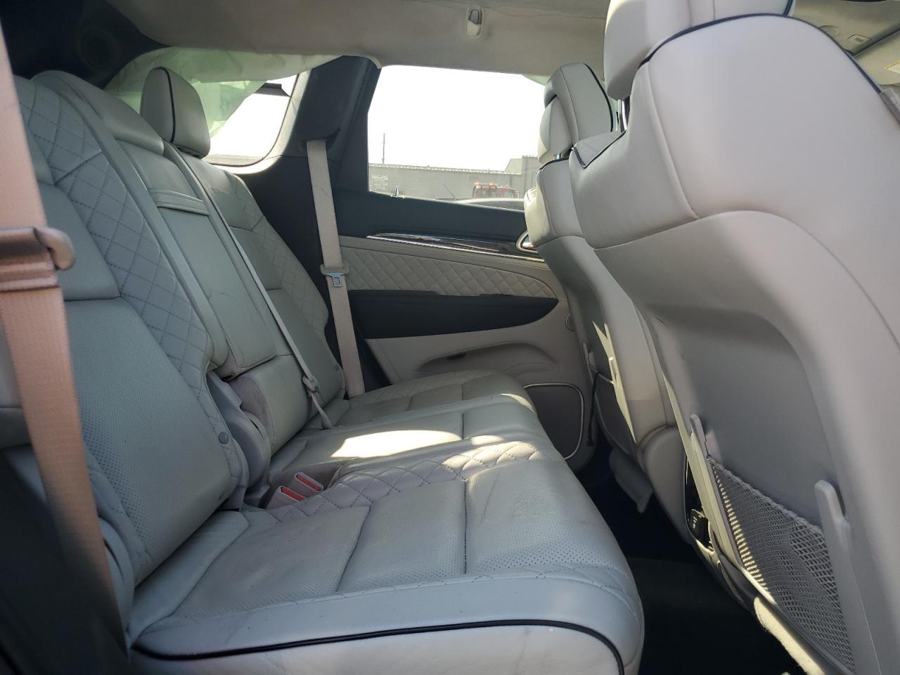 2020 Jeep Grand Cherokee Summit - zdjęcie 11