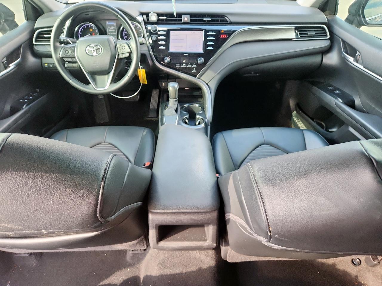 2020 Toyota Camry Se - zdjęcie 8