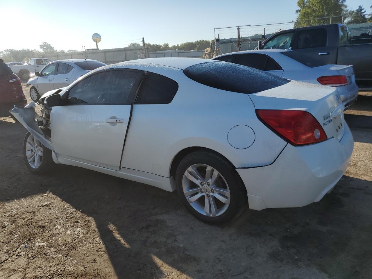 2013 Nissan Altima S - zdjęcie 2