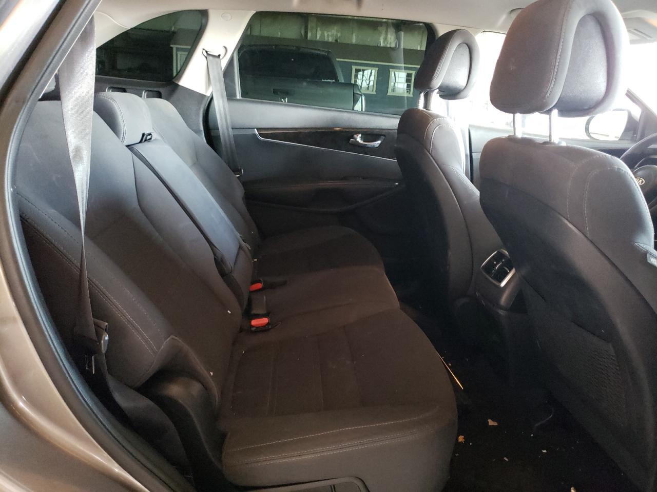 2016 Kia Sorento - zdjęcie 11