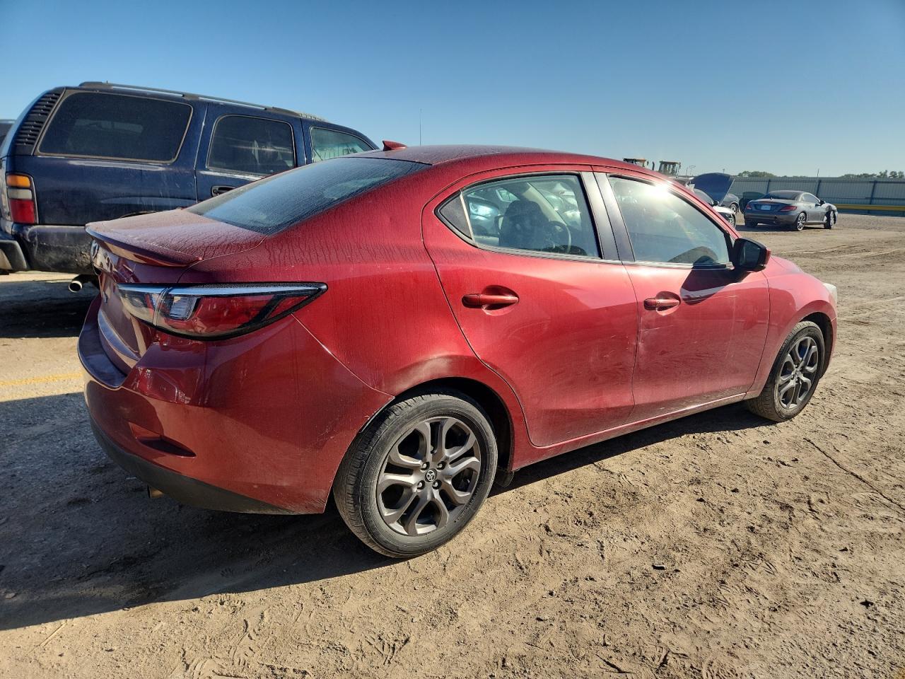 2019 Toyota Yaris L - zdjęcie 3