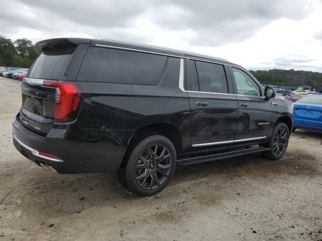 2025 GMC Yukon Xl Denali - zdjęcie 3