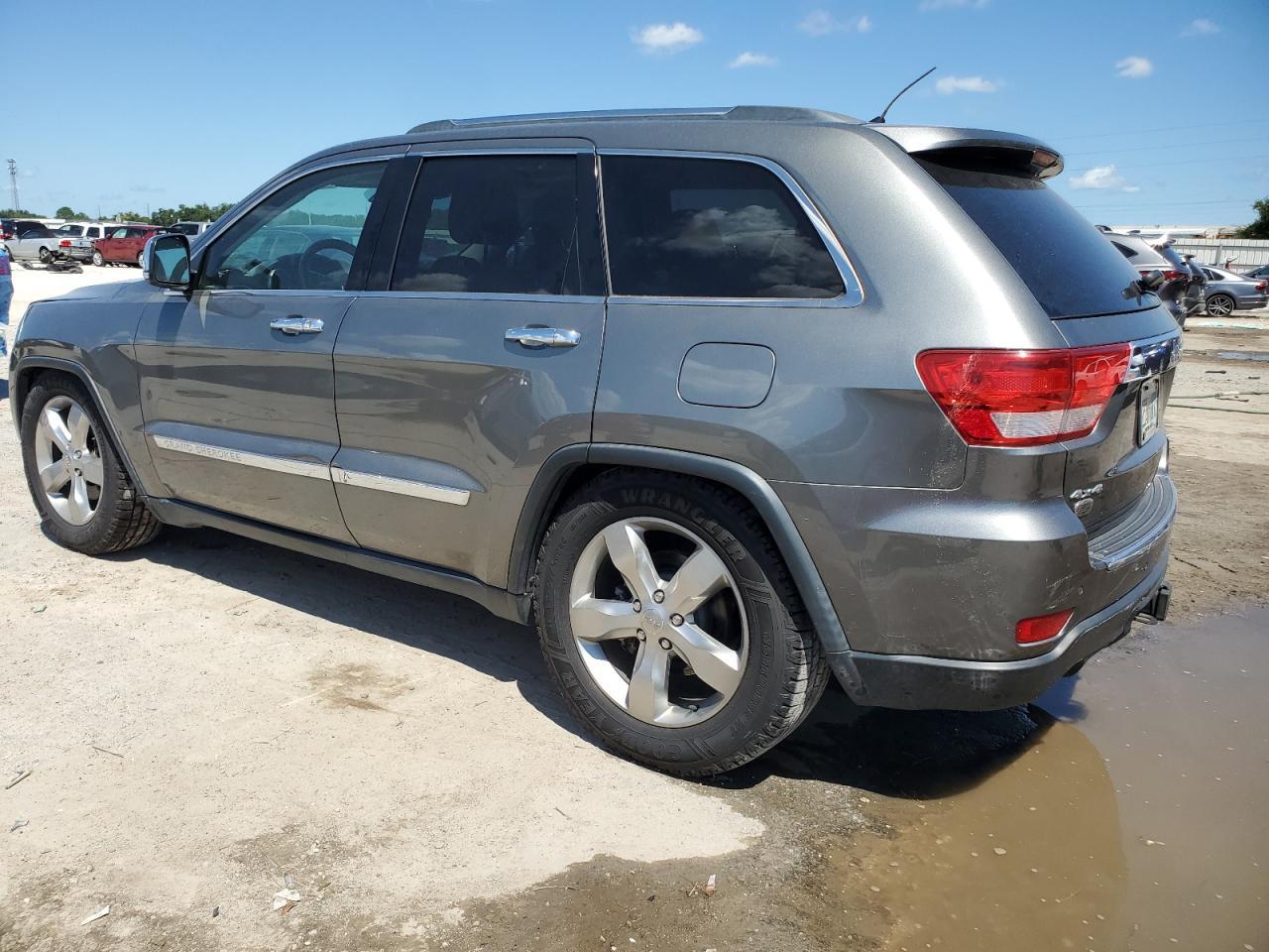 2013 Jeep Grand Cherokee Overland - zdjęcie 2