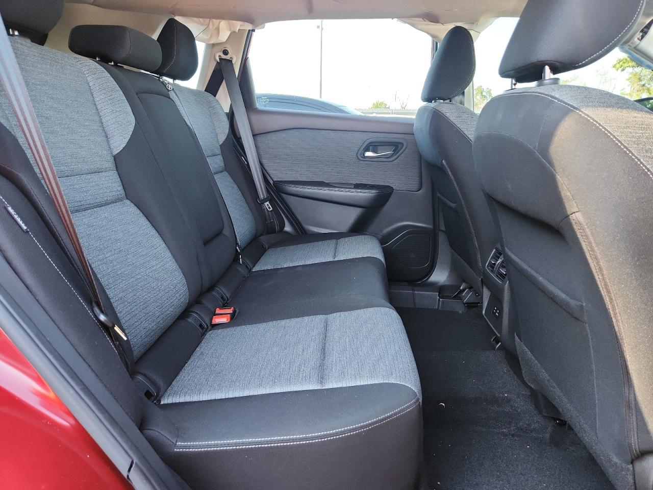 2021 Nissan Rogue - zdjęcie 10