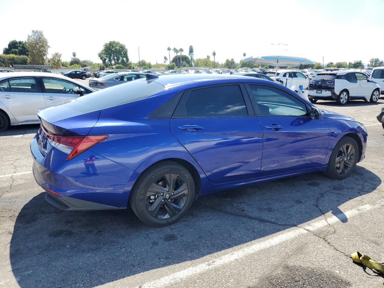 2023 Hyundai Elantra Blue - zdjęcie 3