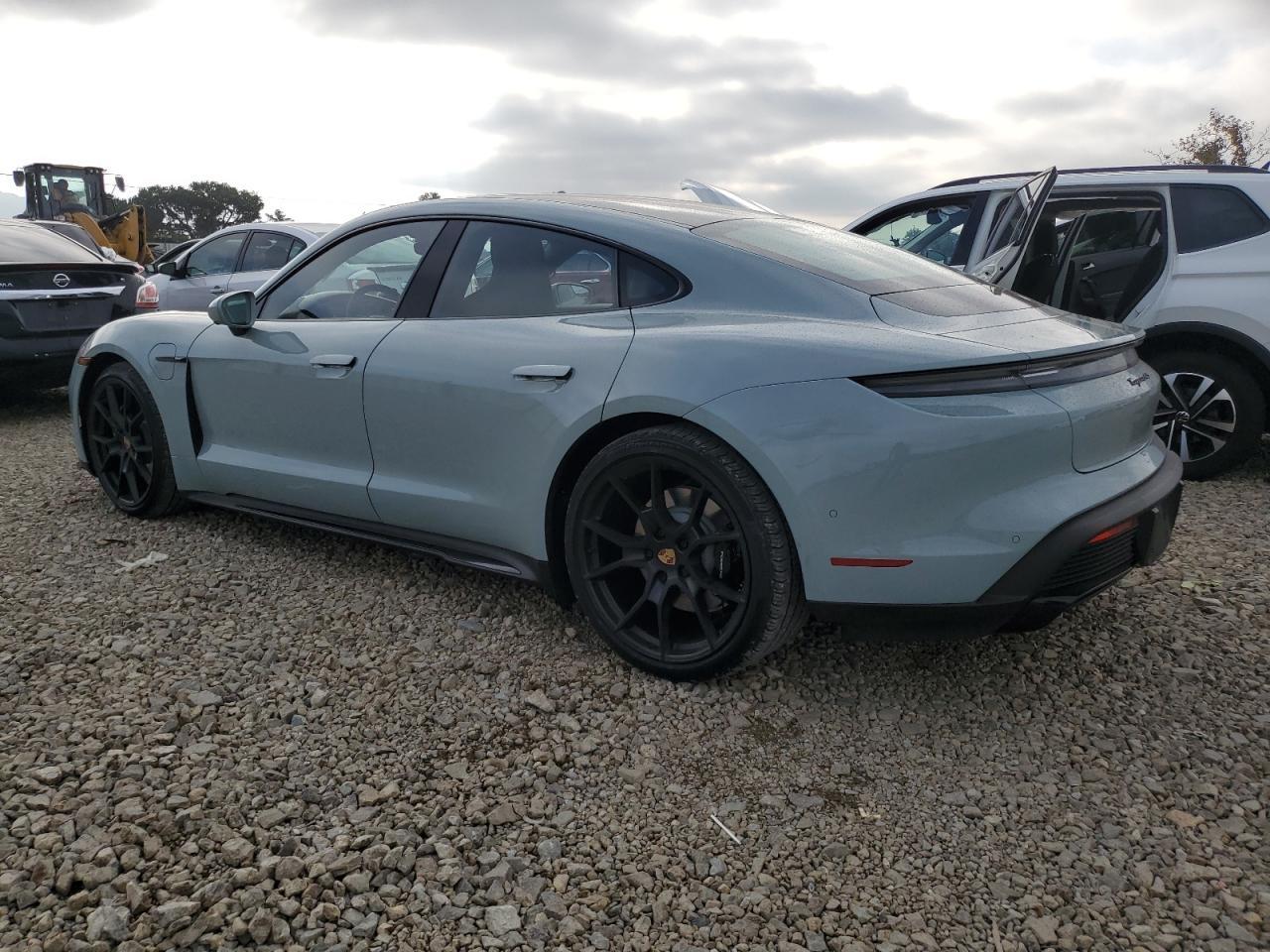 2025 Porsche Taycan - zdjęcie 2