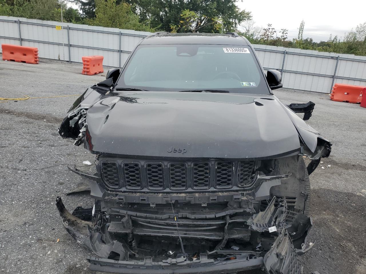 2024 Jeep Grand Cherokee L Laredo - zdjęcie 5