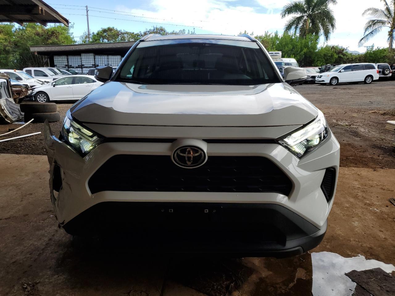 2022 Toyota Rav4 Xle - zdjęcie 5