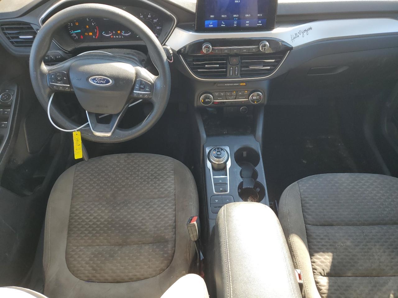 2020 Ford Escape - zdjęcie 8