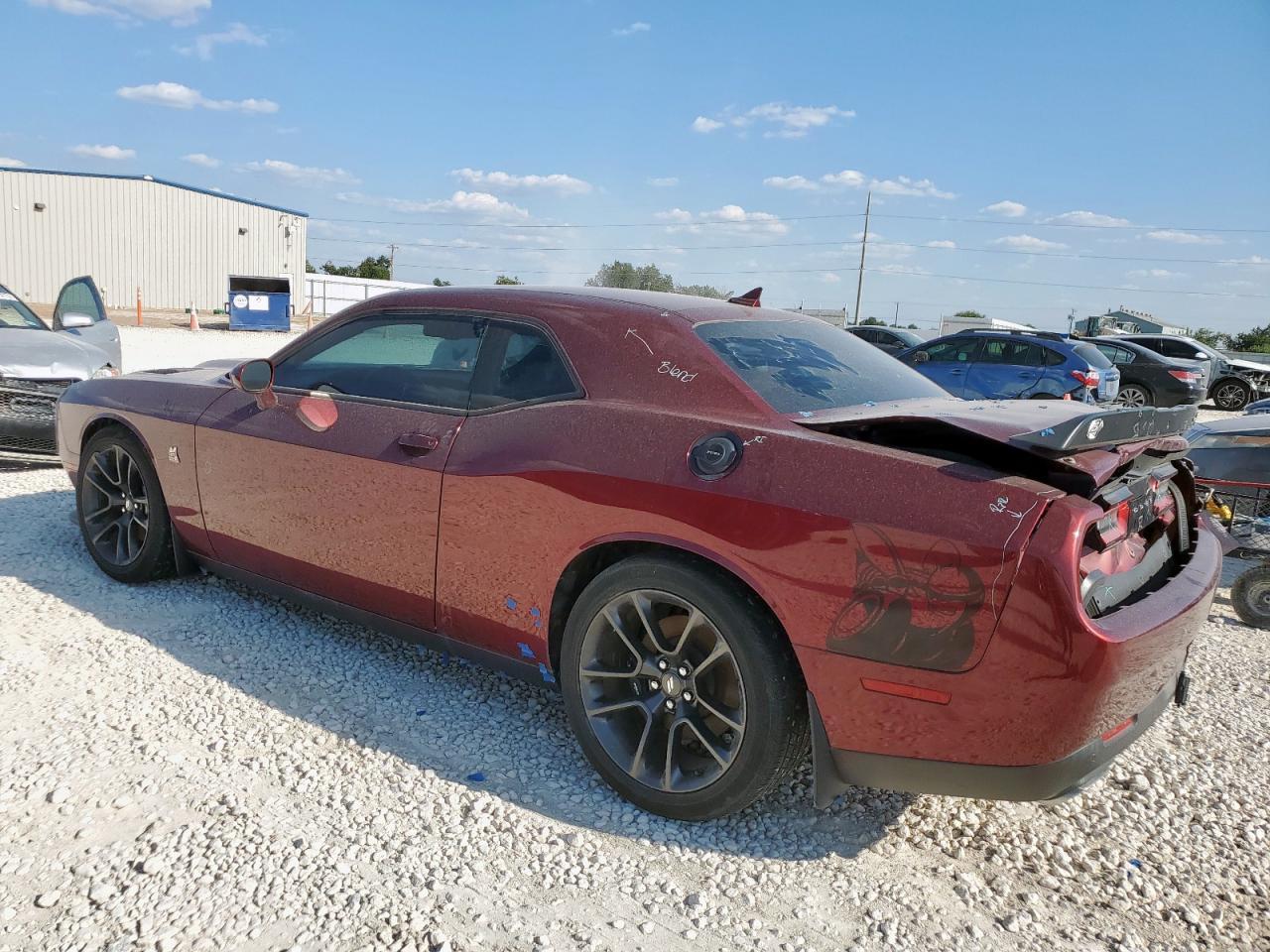 2021 Dodge Challenger - zdjęcie 2