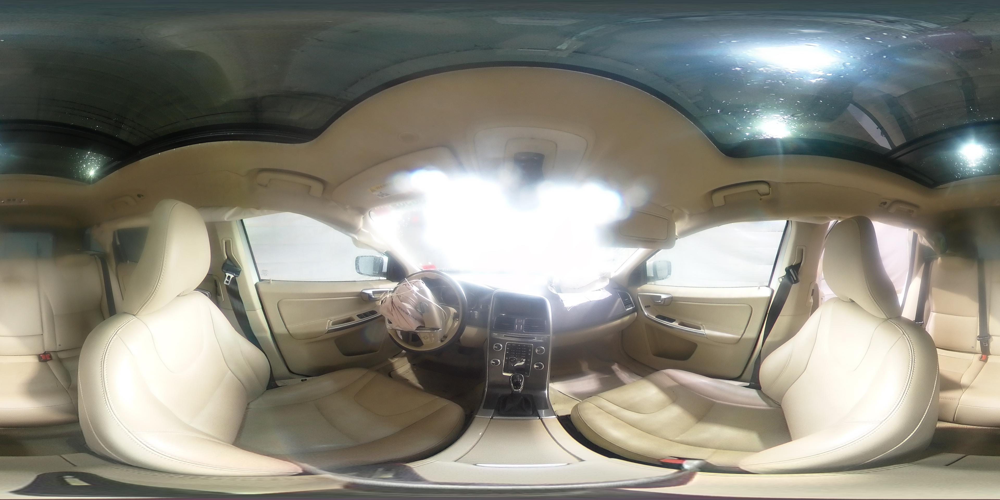 2016 Volvo XC60 - zdjęcie 14